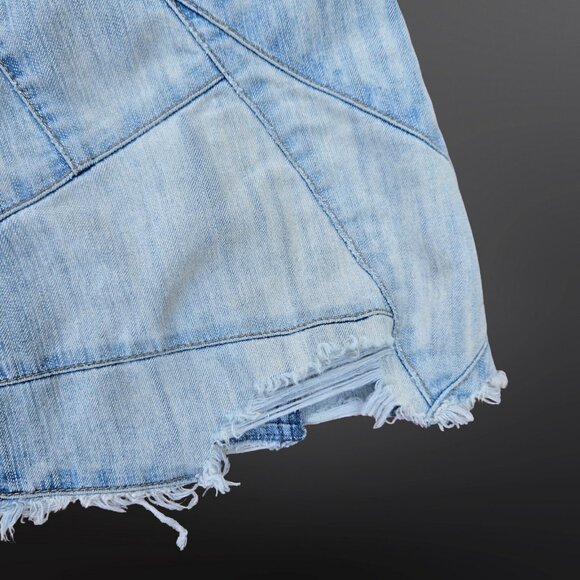 Y2K Denim Micro Mini Skirt Size 0 Womens XS Distressed Raw Hem Light Wash - Picture 8 of 9